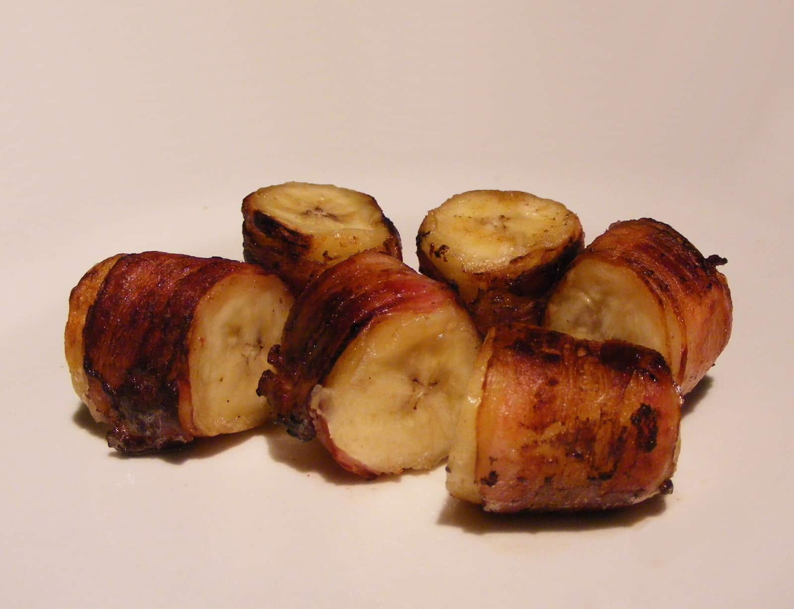 Bacon-wrapped_banana unusual food pairings