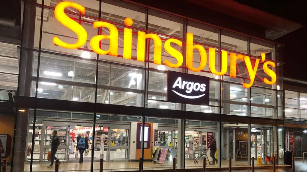 Sainsbury's hand out bonus and pay rise to staff for pandemic work