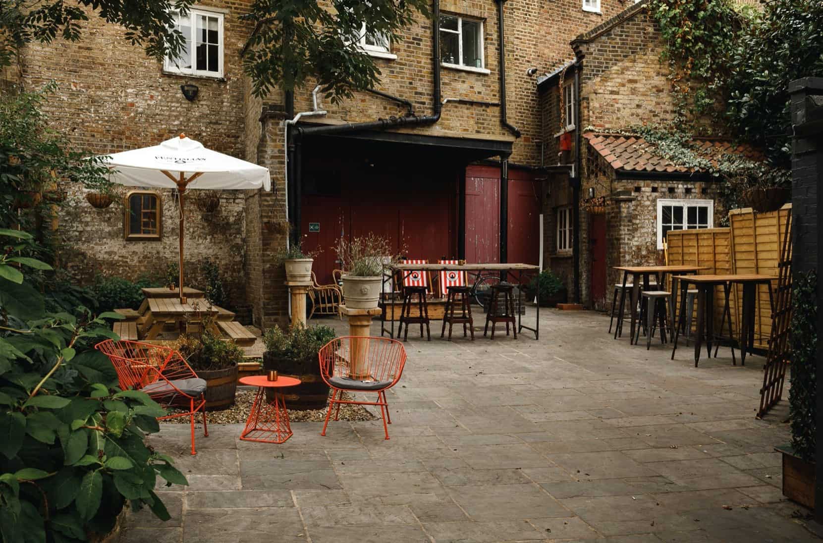 Duke of Hamilton beer gardens outdoor drinking