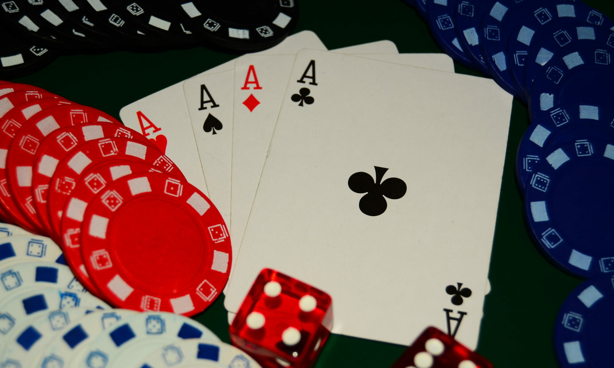 Masking my poker face: Texas Hold'em in the age of coronavirus