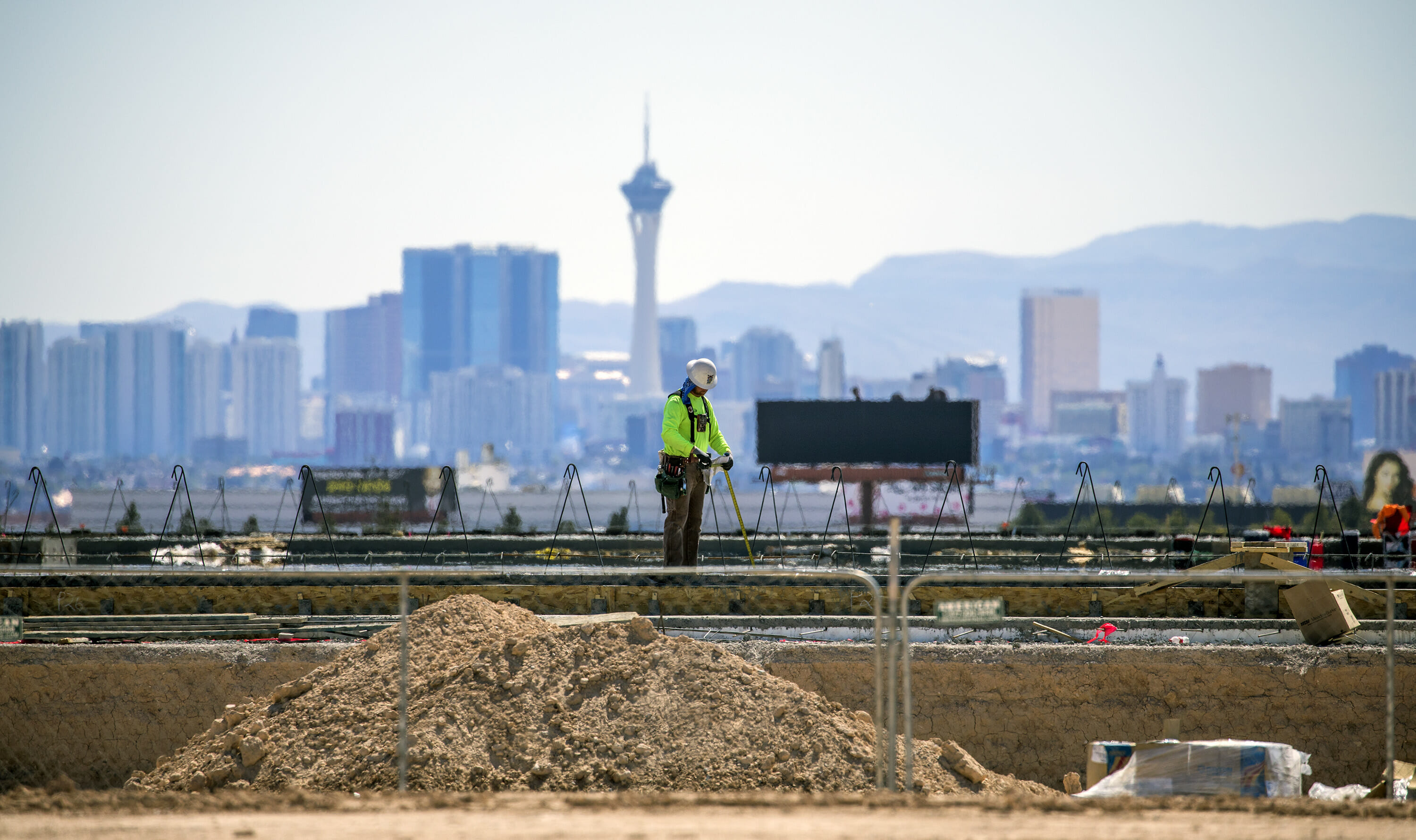 A distribution center under construction in North Las Vegas on Wednesday, March 29, 2017. In cities, heat is amplified by manmade materials. (Jeff Scheid/The Nevada Independent)