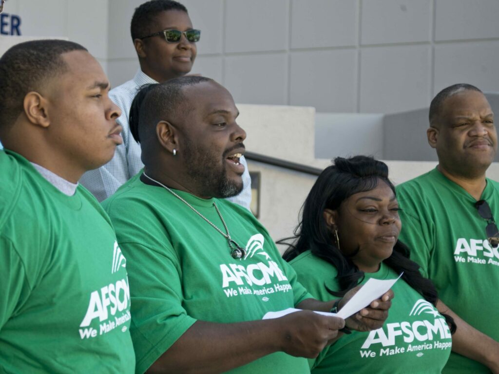 AFSCME workers prepare to unionize