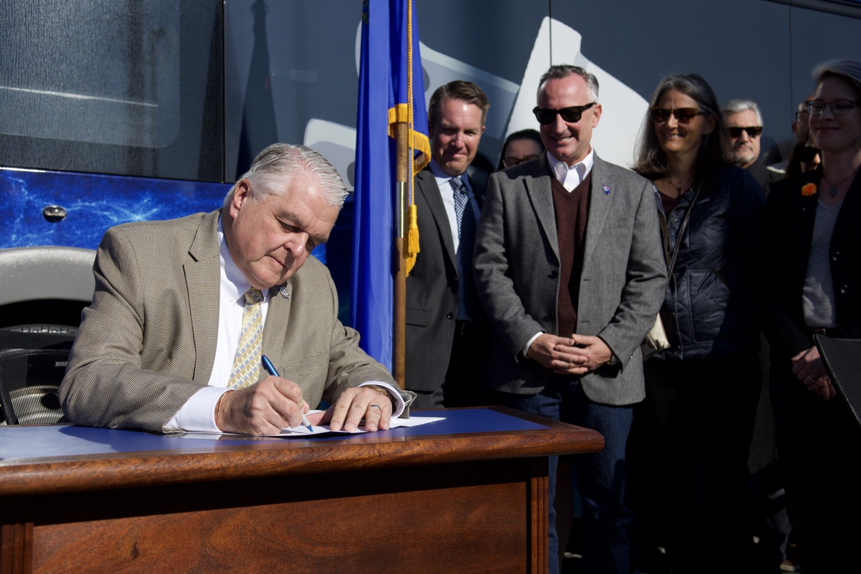 Steve Sisolak signs executive order