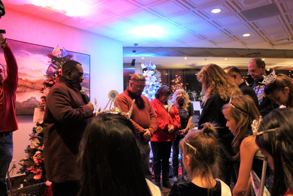 Prayer at Christmas tree lighting