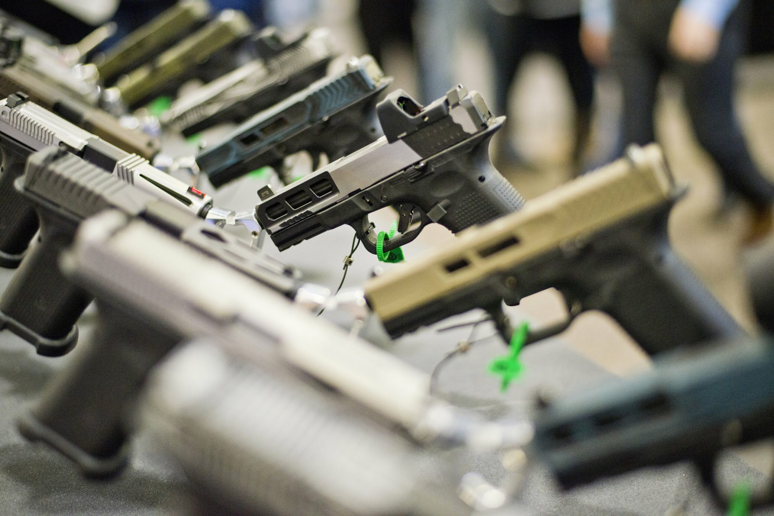 Las Vegas Shooting: Hunter Donates Rifle to Law Enforcement