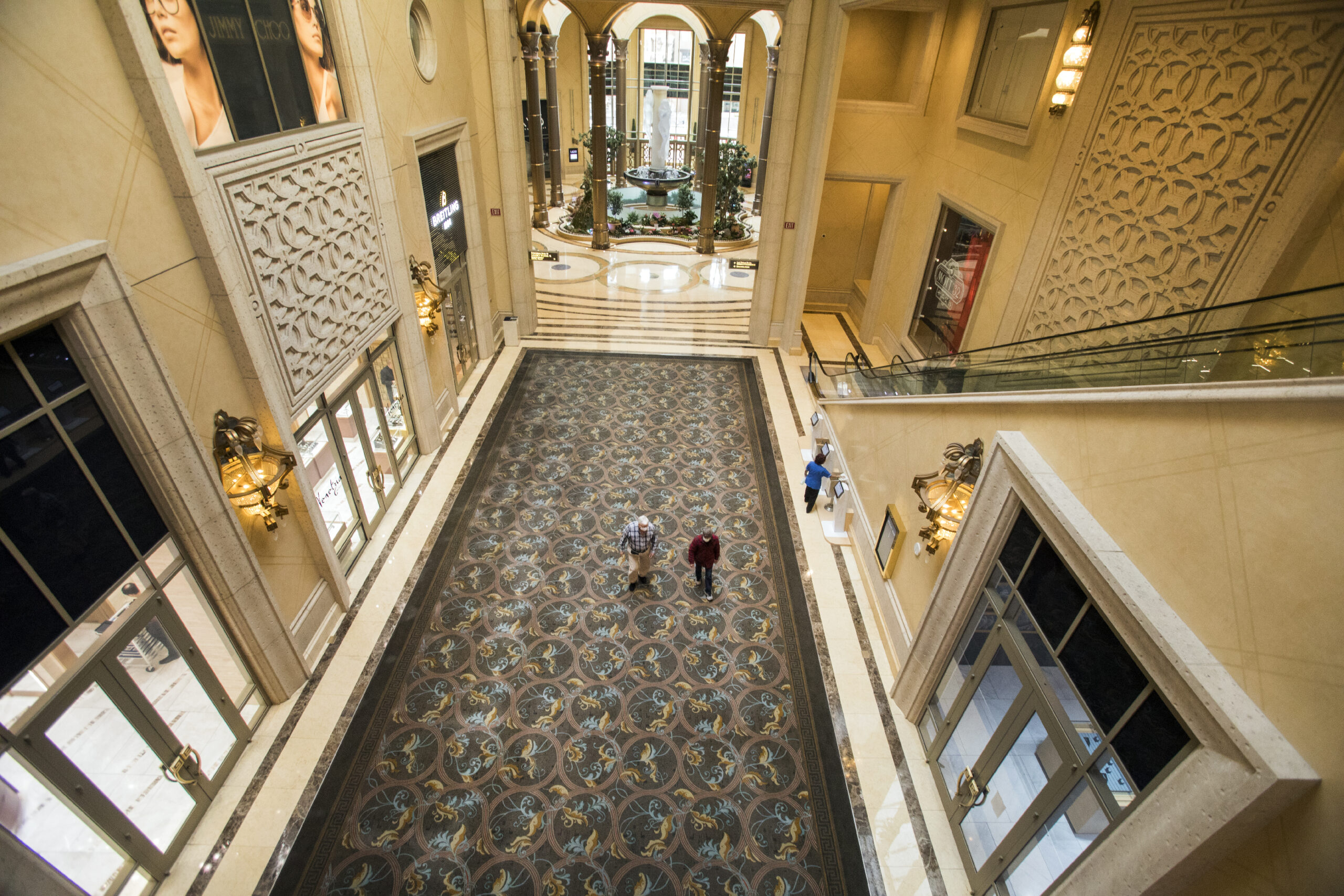 Venetian, Palazzo on Las Vegas Strip temporarily closing amid virus spread