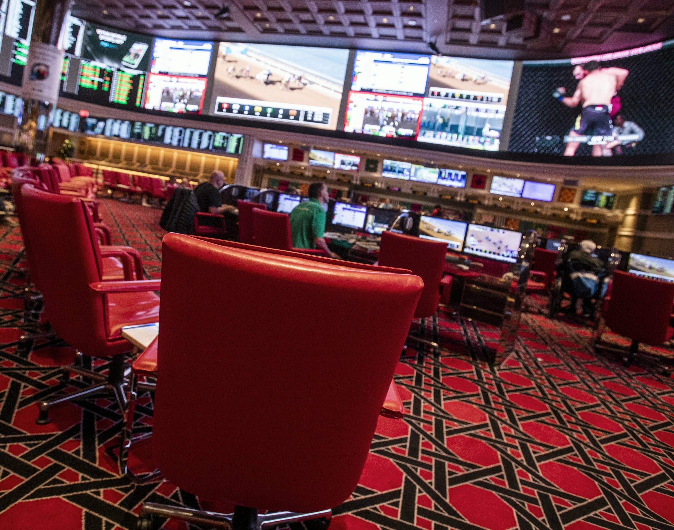 New Caesars Race And Sportsbook Opens At Harrah's Las Vegas
