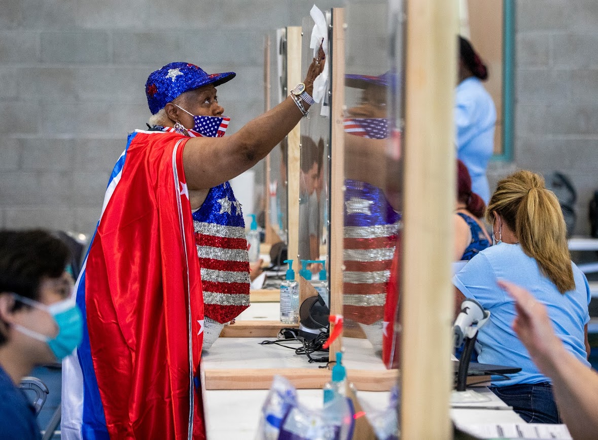 Old Navy to pay store employees to work election polls in November