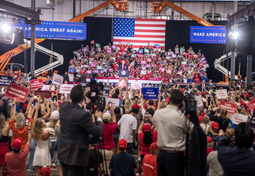 Trump Rally Goers On Why They Took Risk To Attend Nevada Campaign Events Favor President Amid 8044