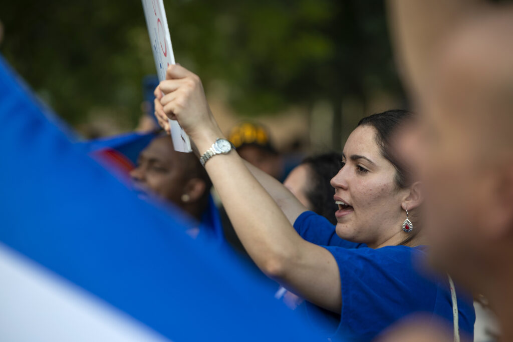 Libertad' chants echoed 2,000 miles from Cuba in Las Vegas rallies - The  Nevada Independent