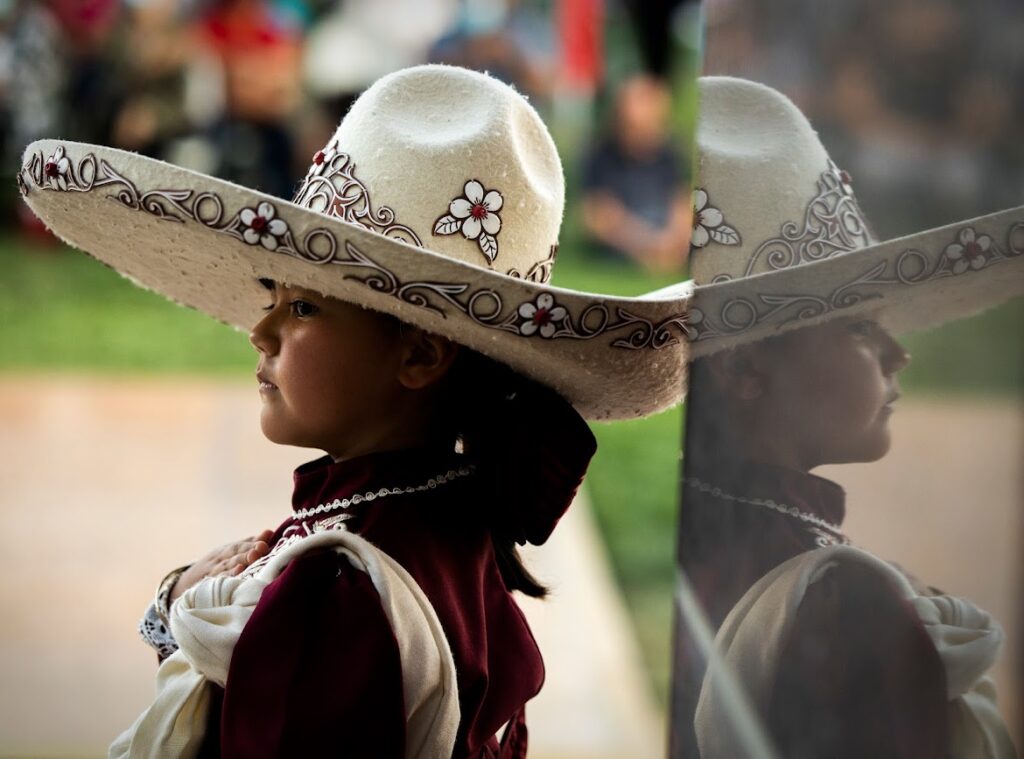 D-backs to host Mexican Heritage Night featuring a Serpientes replica  jersey giveaway and postgame concert by Contacto Norte on Saturday,  September 2 – Latino Sports