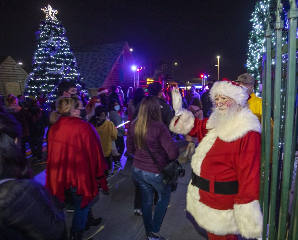 PHOTOS Magical Forest lights up holiday season in Las Vegas