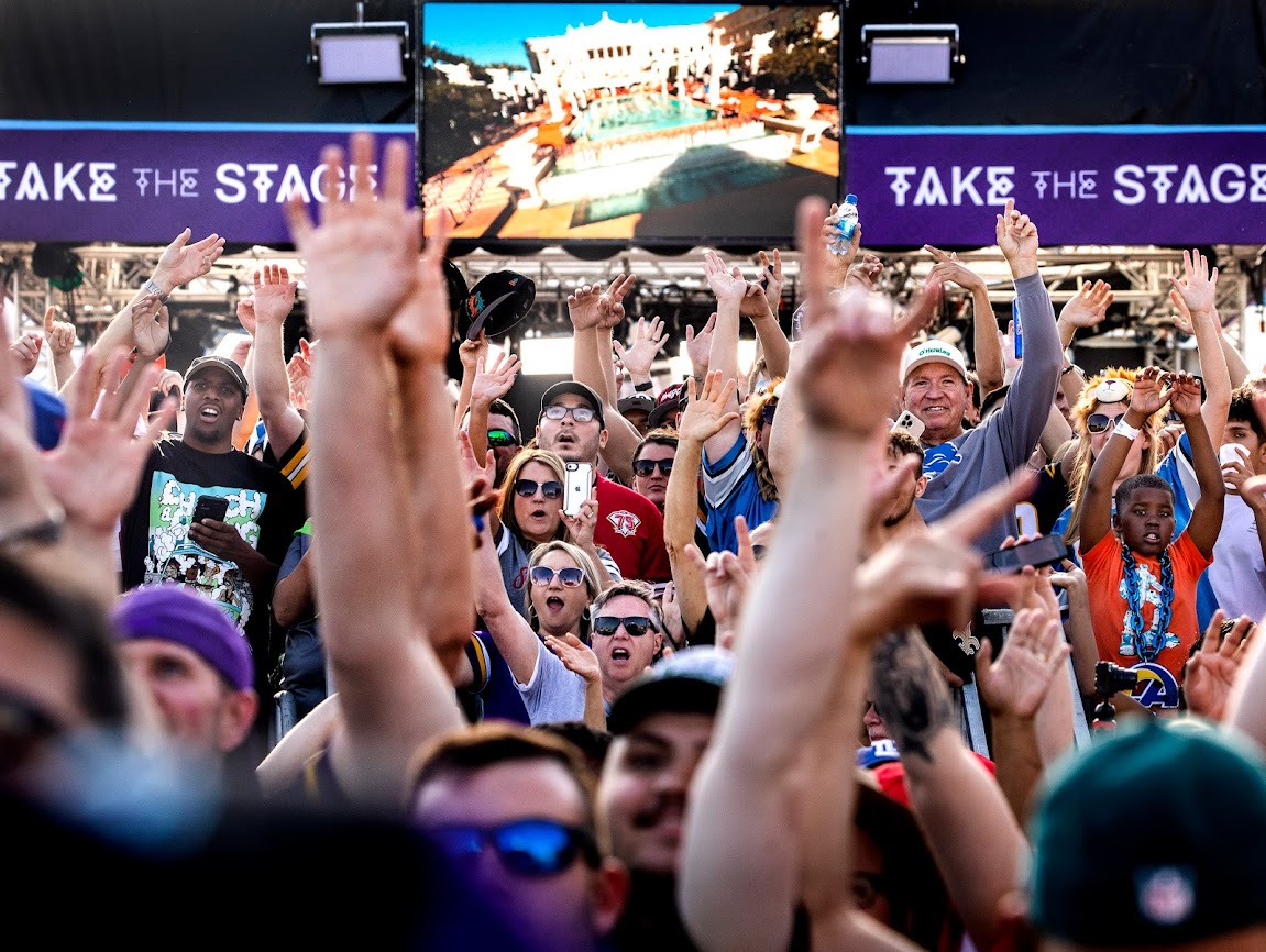 NFL Draft brings free-spending passionate football fans to the Strip - The  Nevada Independent