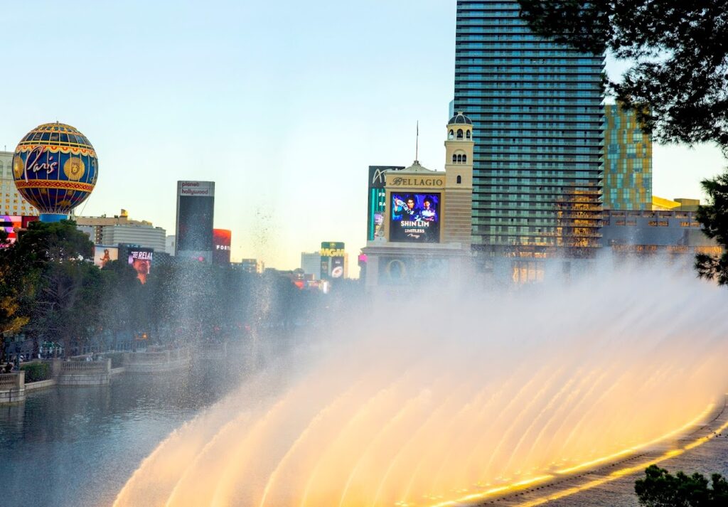 Casino landlord closes buyout of MGM Grand, Mandalay Bay on Las