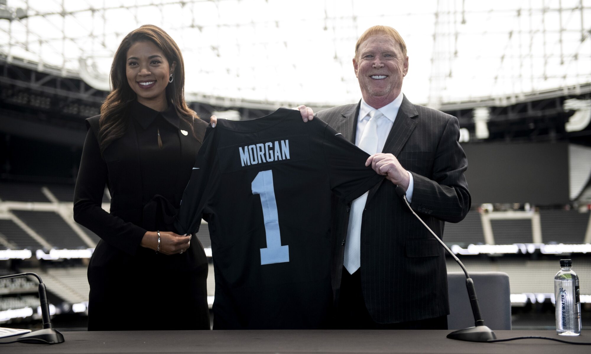 Las Vegas Raiders hire Sandra Douglass Morgan, 1st Black woman to serve as  NFL organization's team president - ESPN