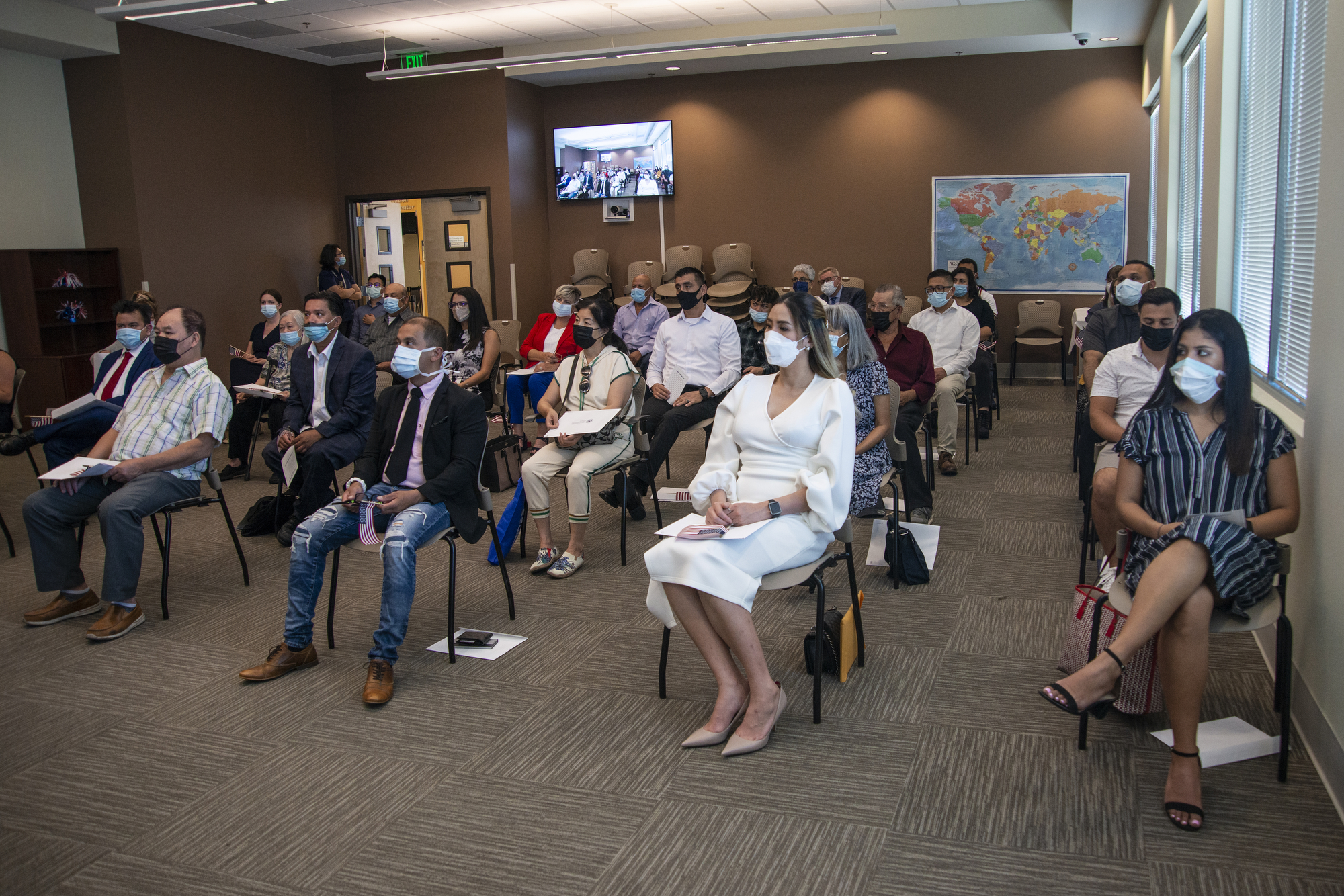 New citizens celebrate in condensed, socially distanced naturalization  ceremony – The Nevada Independent