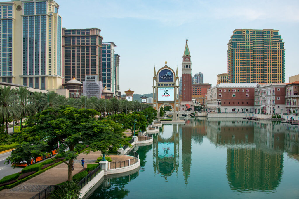 Macau's Casino Operators Get New Licenses; Genting Loses Out