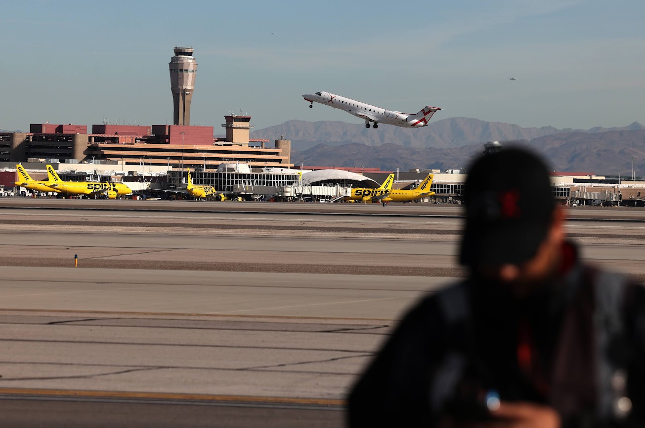 Private jet companies look to expand Las Vegas presence with