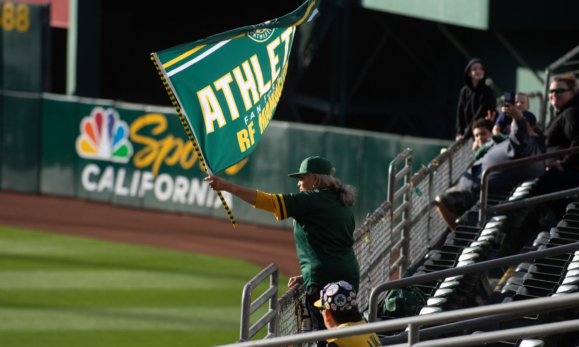 A's raise team flag above Oakland's city hall after Raiders' Las