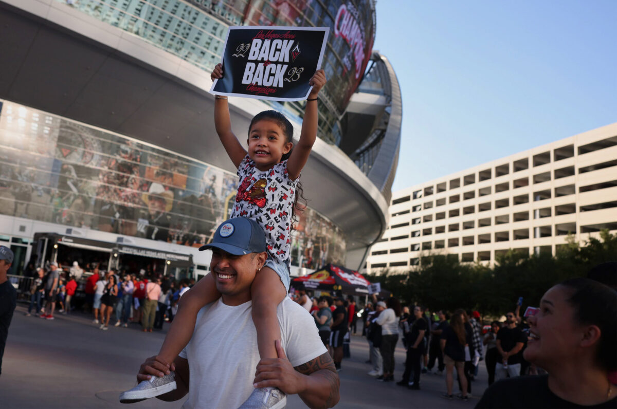 PHOTOS: Fans celebrate Golden Knights' Stanley Cup win in massive Vegas  Strip parade - The Nevada Independent