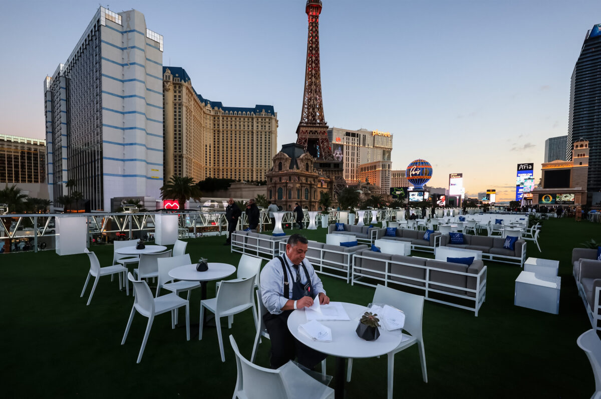 Bellagio Sells $11,247 Tickets to Private Cub at F1 Las Vegas - Bloomberg