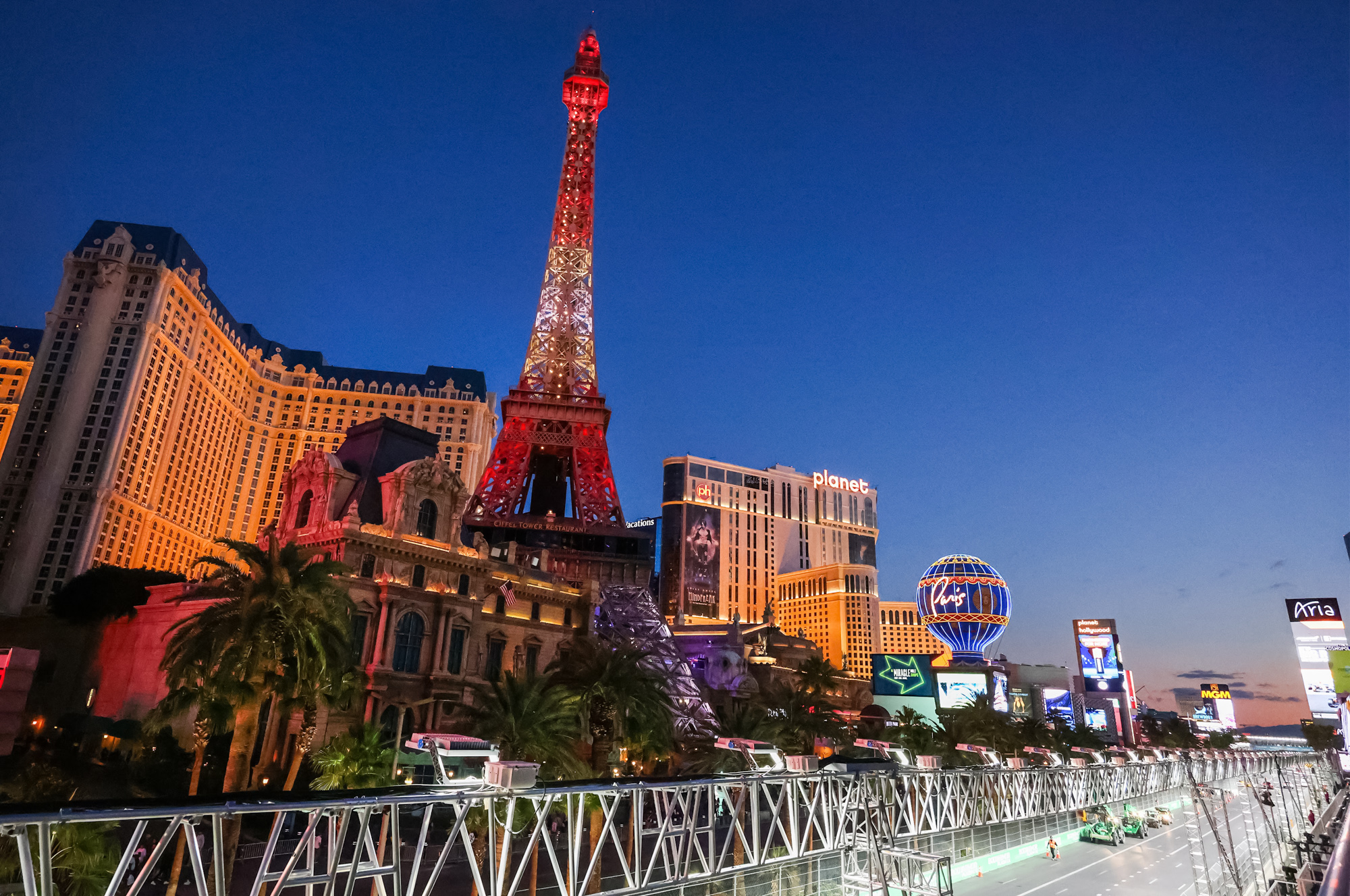 The Challenge of Turning the Las Vegas Strip Into F1 Race Track – The  Hollywood Reporter