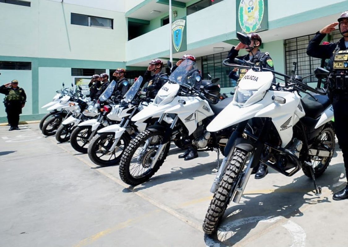 MOTOS