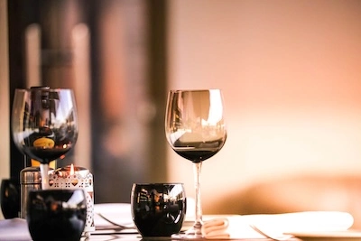 Restaurant reputation management with diner reviews and feedback