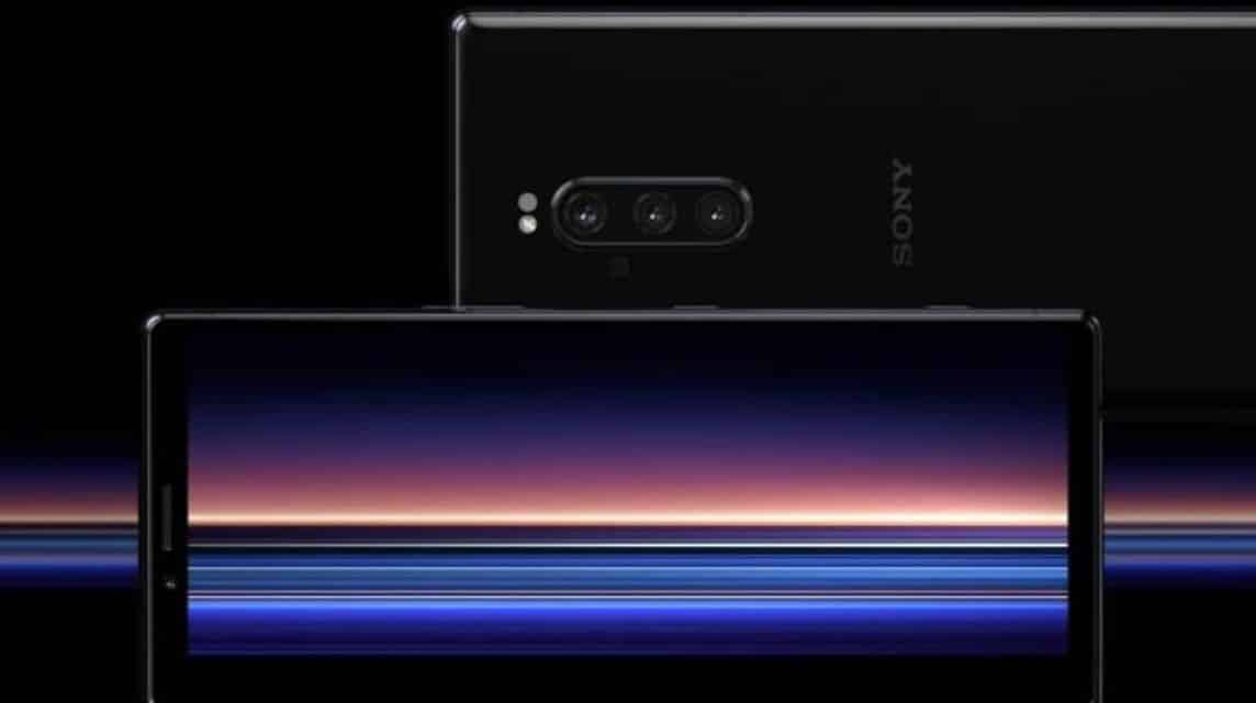 Xperia 1의 전면 및 후면 본체