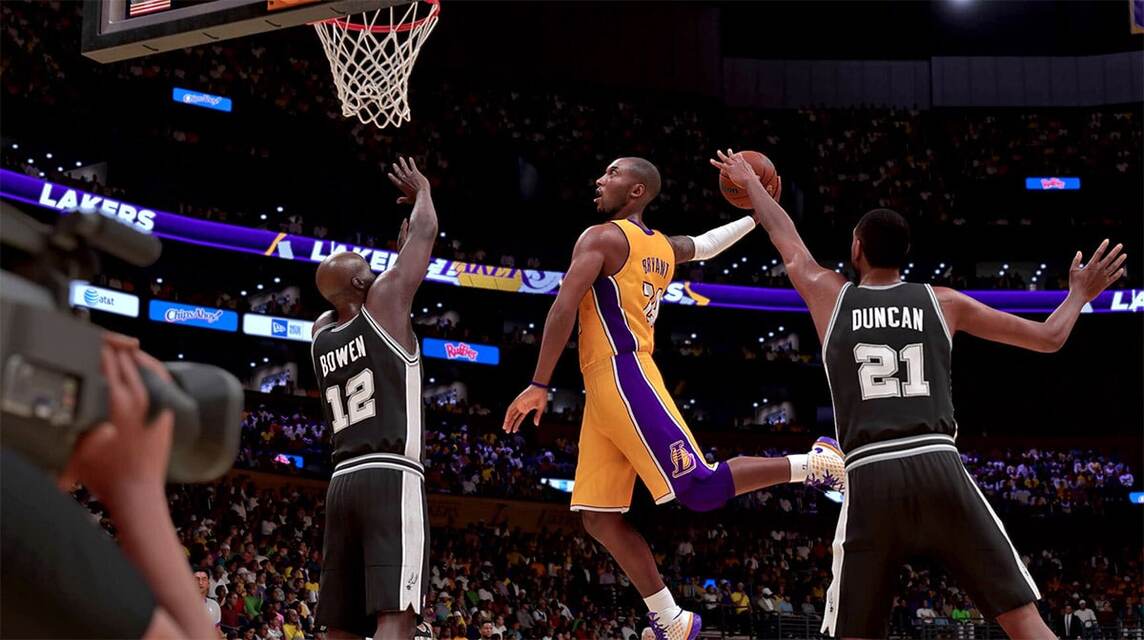 Kobe Dunk, Bowen and Duncan Defend