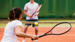 Verbessern Sie Ihre Tennisfähigkeiten mit Online-Sitzungen