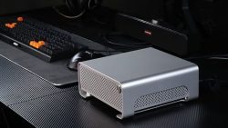 最新のギガバイト ミニ PC: Metal Gear Plus ITX!