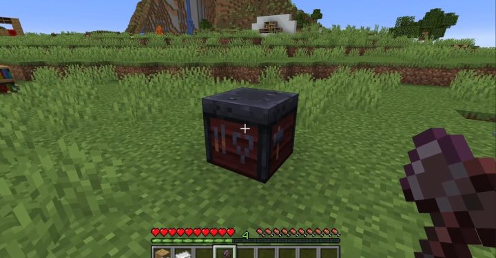 Minecraft での鍛冶台の作り方とその機能