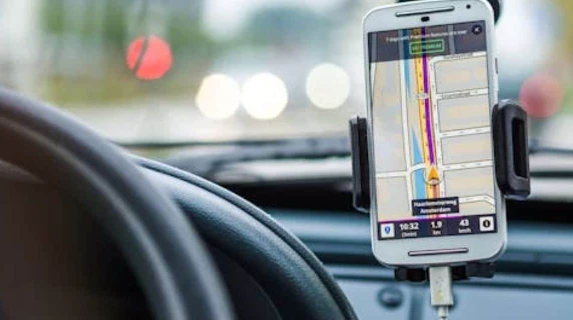 最も正確な GPS を搭載した携帯電話 (3)