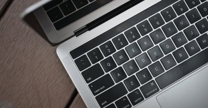 9 Ways to Turn Off a Laptop with the Keyboard