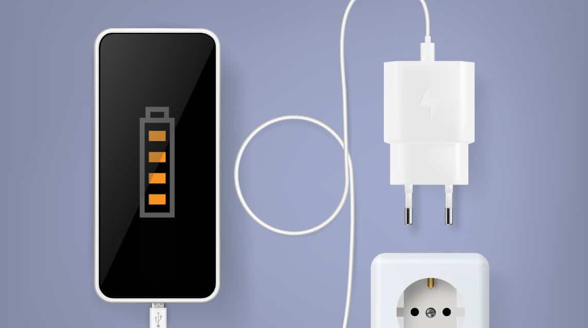 Causes of cellphone battery decreasing when charged