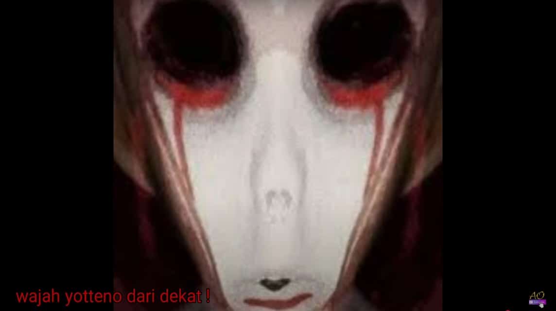 yotteno's face close up