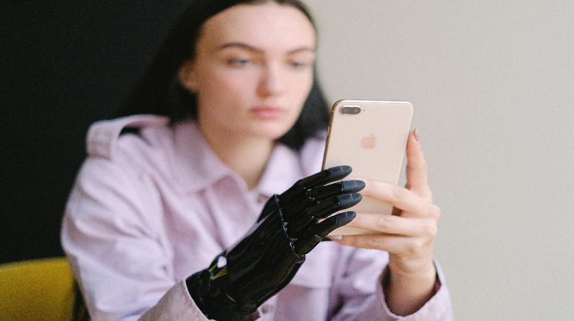 How to turn on a completely dead cellphone without the power and volume buttons