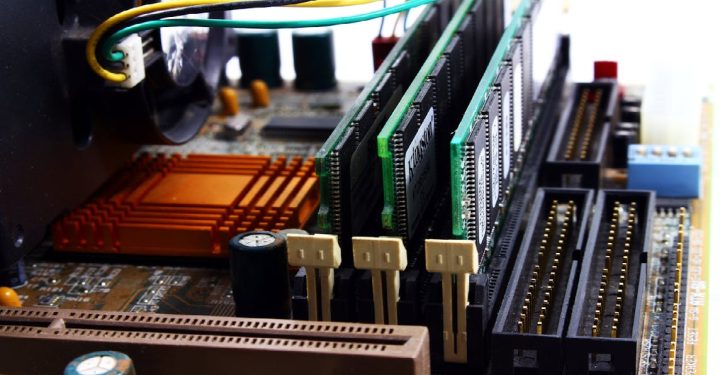 Pengertian, Fungsi, dan Cara Kerja RAM pada HP & Laptop