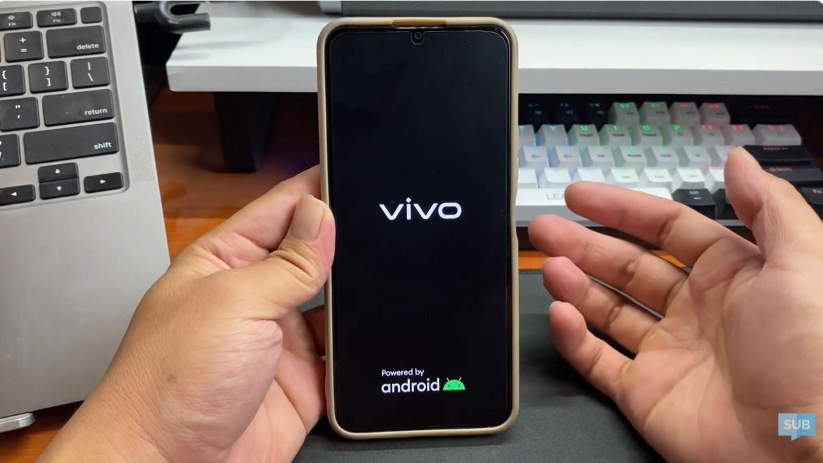 手机屏幕自行移动的原因