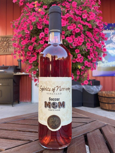 5 OZ. GLASS OF WINE — Spirits of Norway Vineyard