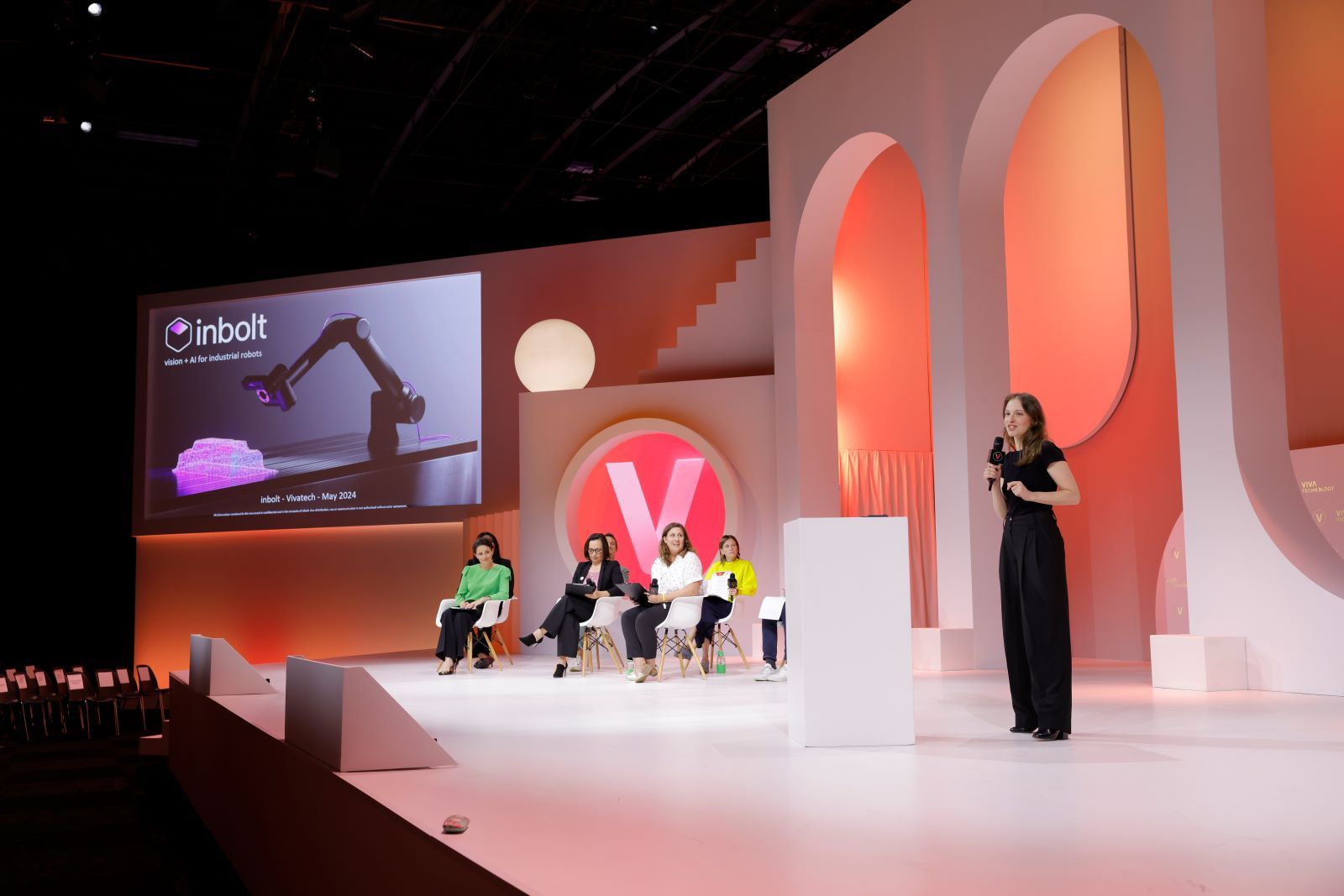 albane dersy pitching at vivatech