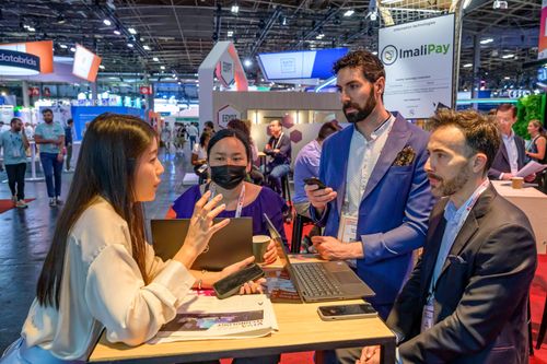 7 Tips to Rock Your 1st VivaTech from Startup Alumni