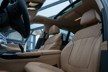 Sunroof vs Moonroof vs Panoramic Roof: Mana yang Cocok untuk Anda? Sunroof vs Moonroof vs Panoramic Roof: Mana yang Cocok untuk Anda?
