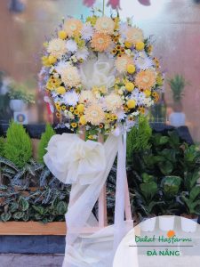 Vòng hoa tang Đà Nẵng - Shop hoa Dalat Hasfarm
