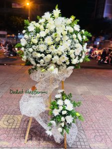 Kệ hoa tang chia buồn - Shop hoa Quận 1 Dalat Hasfarm