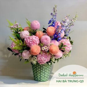 Đặt mua giỏ hoa đẹp tại shop hoa tươi Quận 3 Dalat Hasfarm