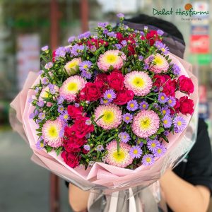 Bó hoa tặng ngày 8/3 - Shop hoa Quận 7 Dalat Hasfarm