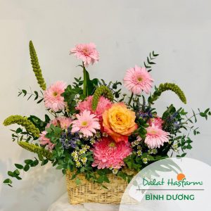 Giỏ hoa tươi - Shop hoa tươi Dalat Hasfarm Bình Dương