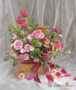 Giỏ hoa hồng - Cửa hàng hoa Quận 11 Dalat Hasfarm